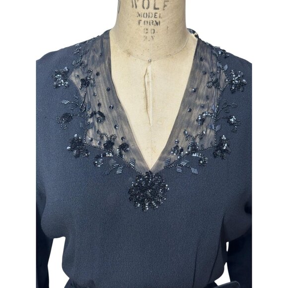 1940s crepe dress with beaded and sequin bodice plus size - Picture 2 of 10